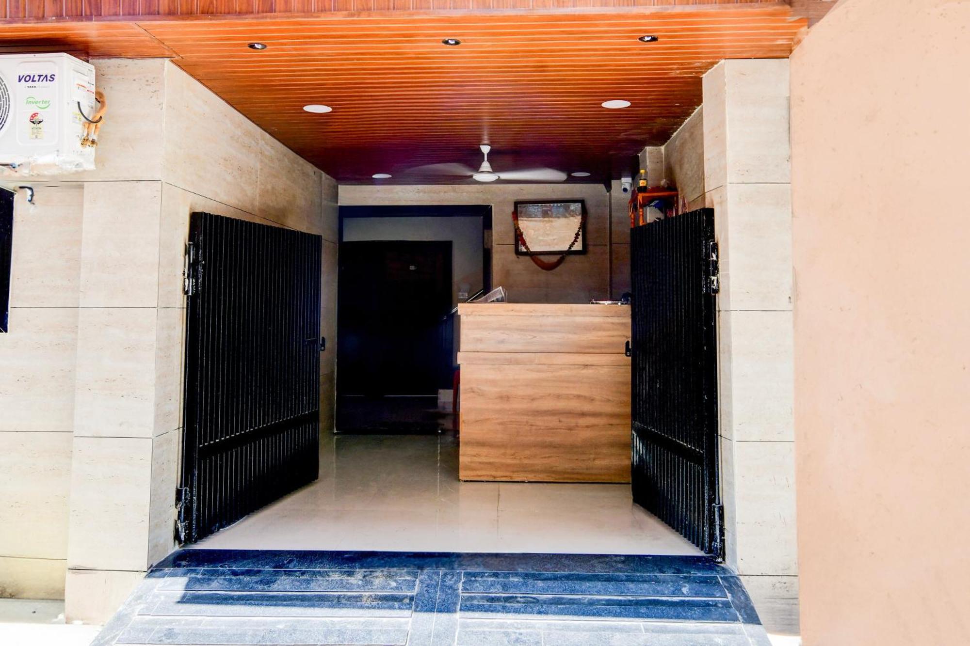 Super Hotel O D.V Near Medanta Hospital 印多尔 外观 照片